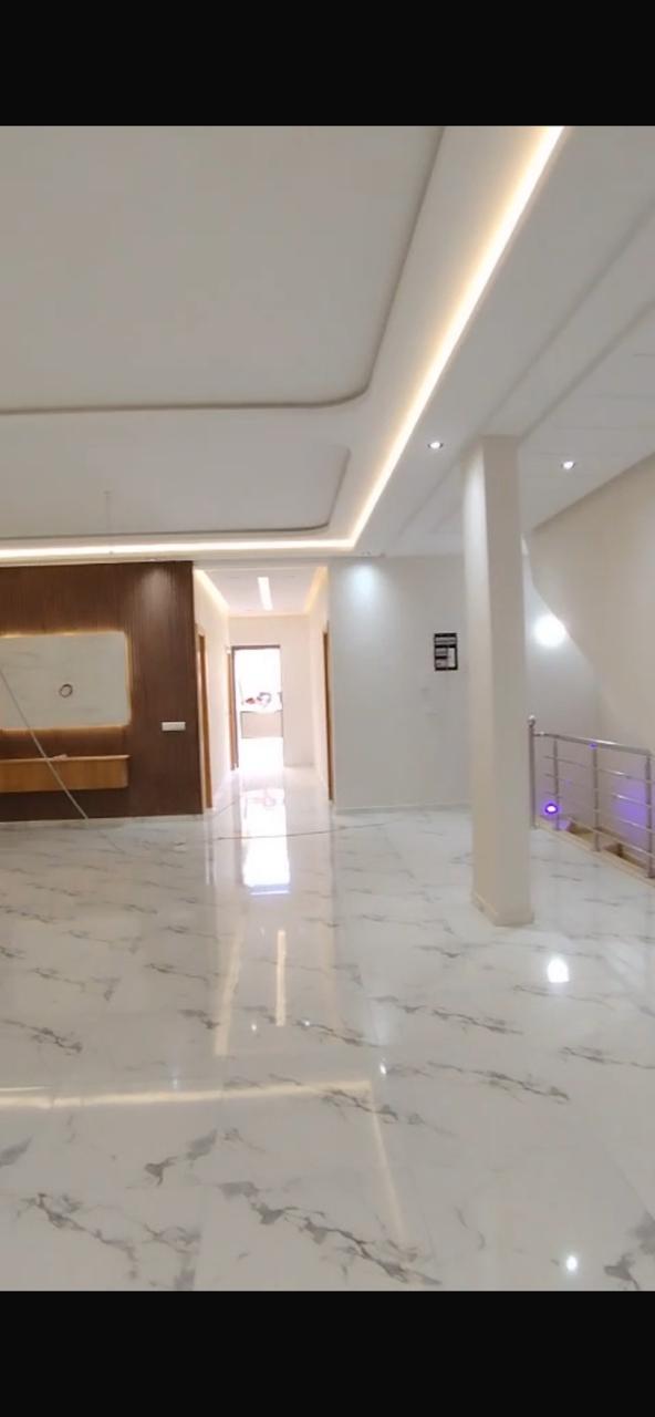 Grand maison a vendre 