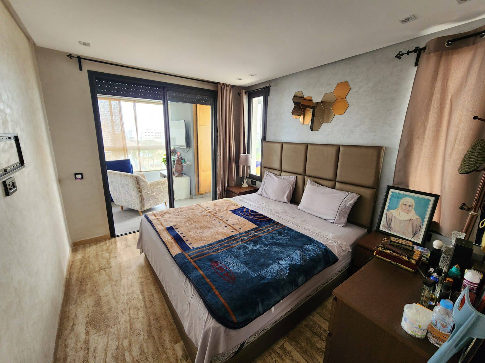 Je vous propose un très bel appartement situé à dar bouaazza