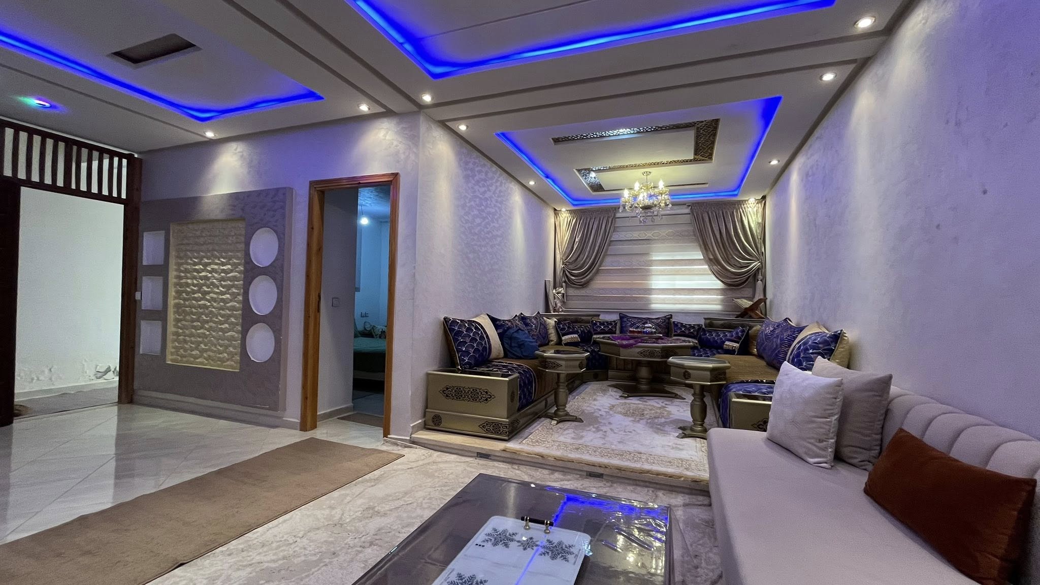 دار حرة بلا جار 100 متر R+1