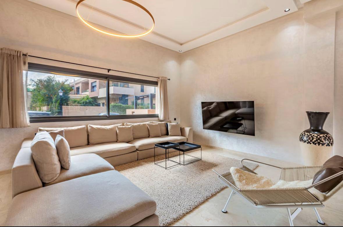 BELLE OPPORTUNITÉ À SAISIR – VILLA AVEC PISCINE 